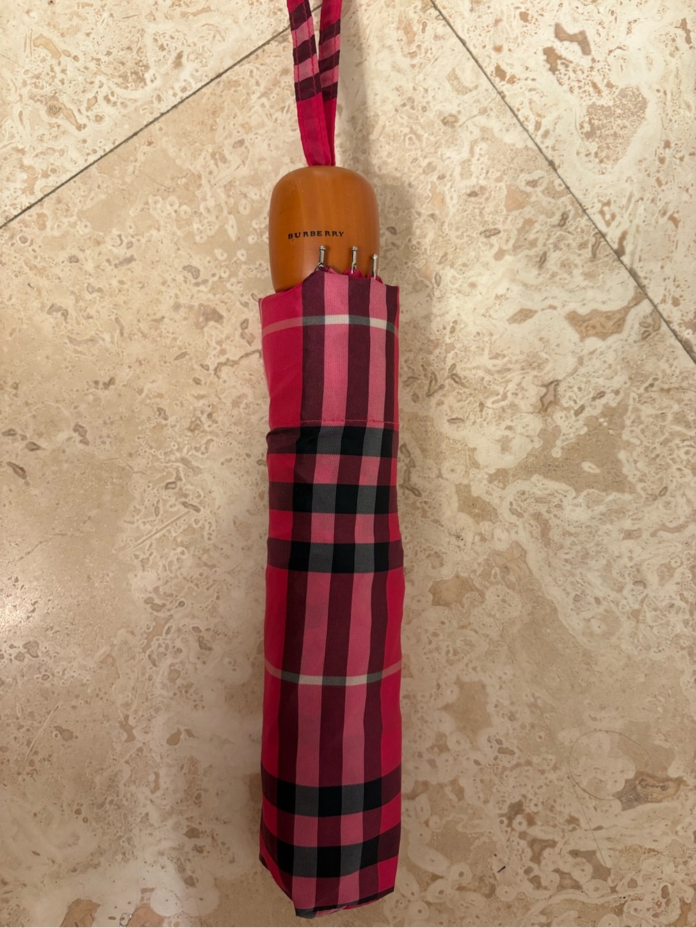 Authentic Burberry Pink Plaid Foldable Umbrella w/ Wooden Handle